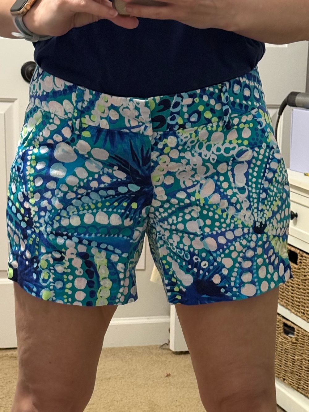 Lilly Pulitzer Callahan Shorts in “Botanical Green Hotter Spot” print - Picture 8 of 10